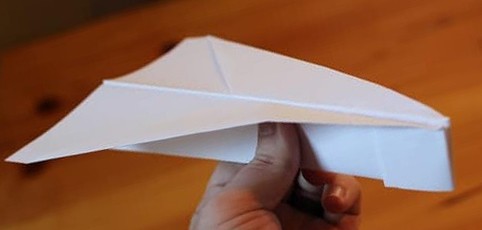  бумажный самолетик Бульдожик